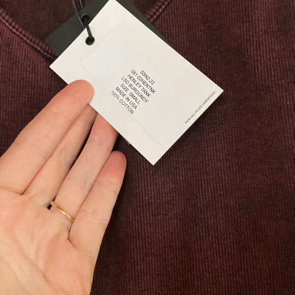 RE/DONE Hanes cropped henley in LSD Burgundy Size Small NWT - Picture 4 of 5